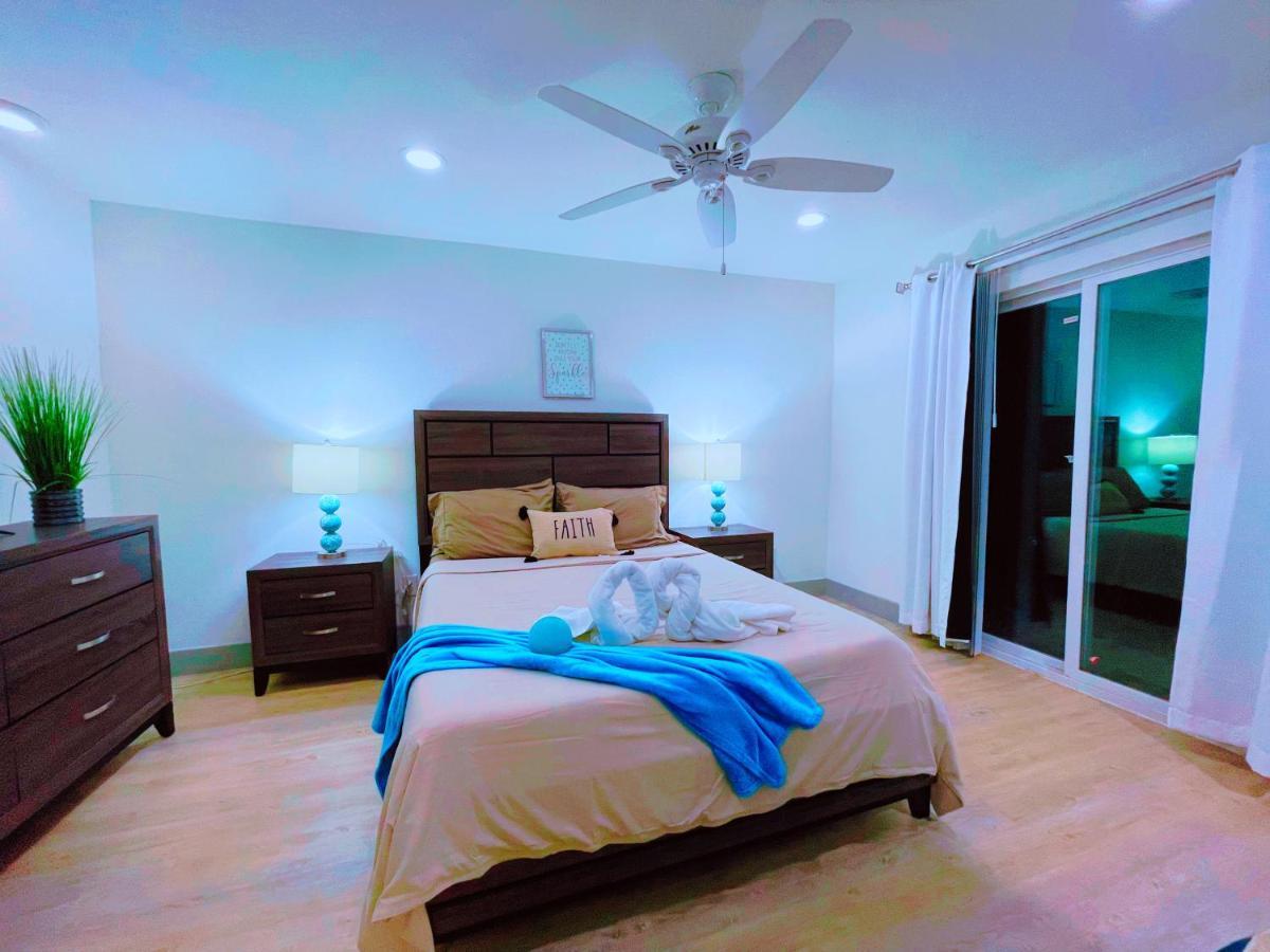 Modern Santorini Suite Houston Nrg Tmc Luxurious Walkable Экстерьер фото