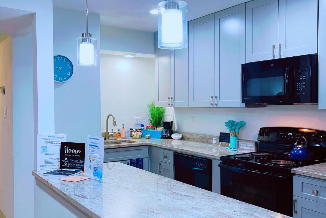 Modern Santorini Suite Houston Nrg Tmc Luxurious Walkable Экстерьер фото